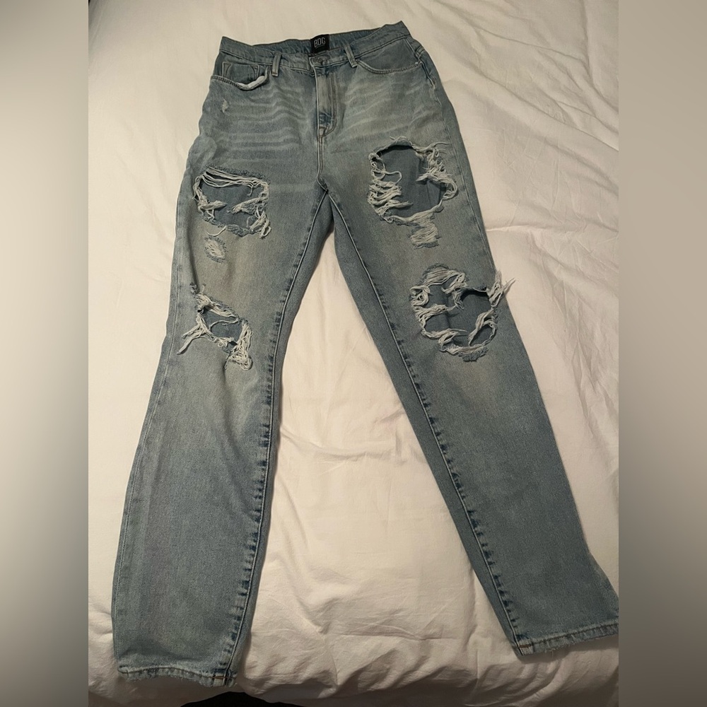 BDG Ripped Boyfriend Jeans in Light Blue